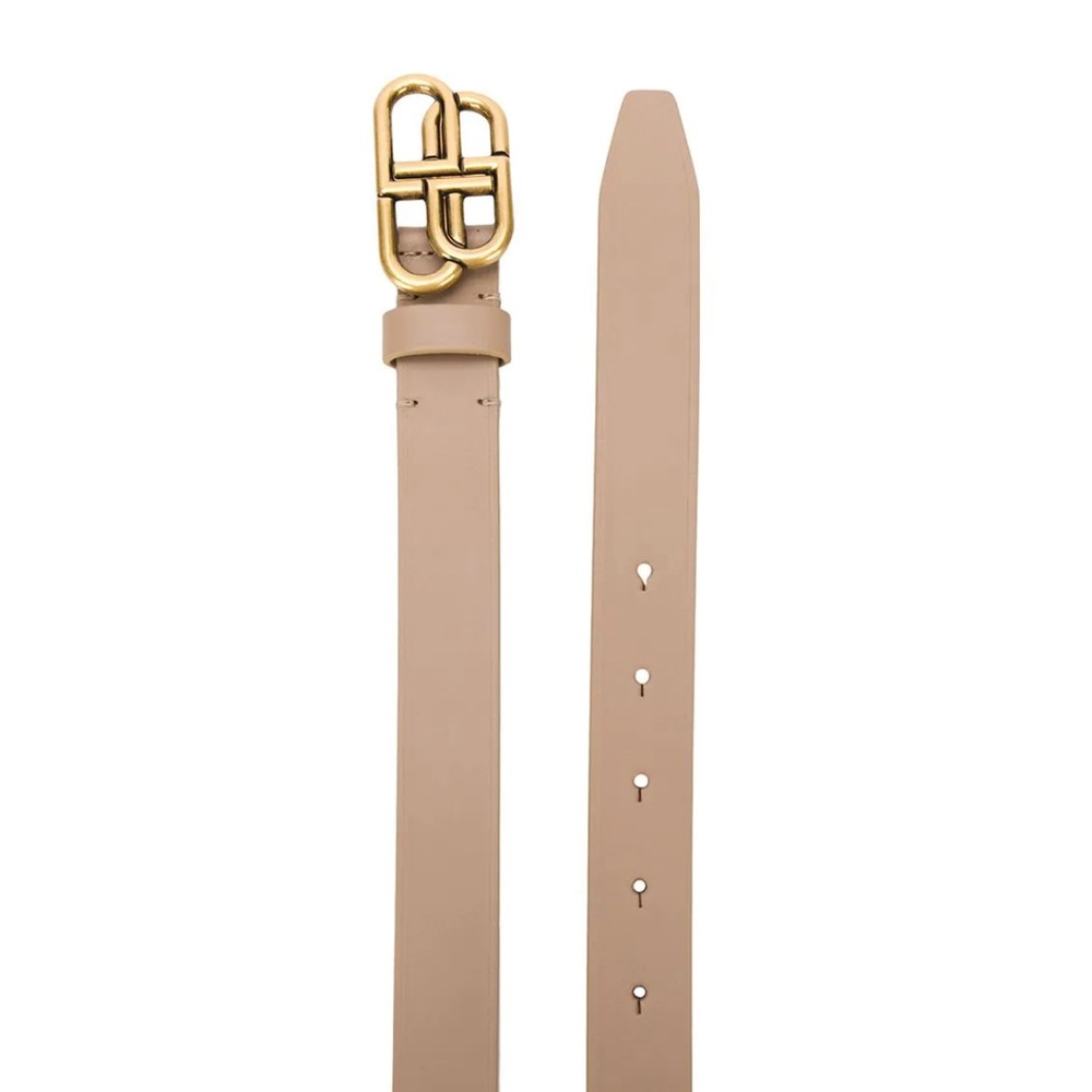 *SOLD* Belt like new o/s women small actually like new